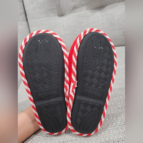 Kids grinch slippers size13/1 - Picture 4 of 8